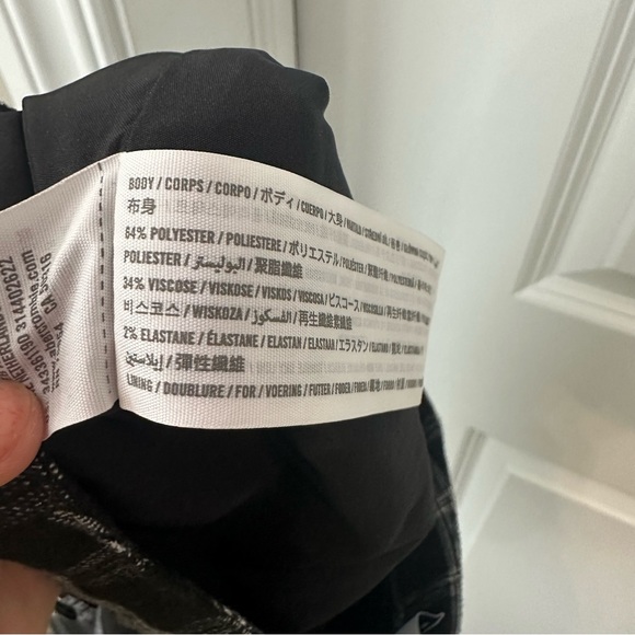 Hollister Plaid Mini Skirt - Picture 4 of 5